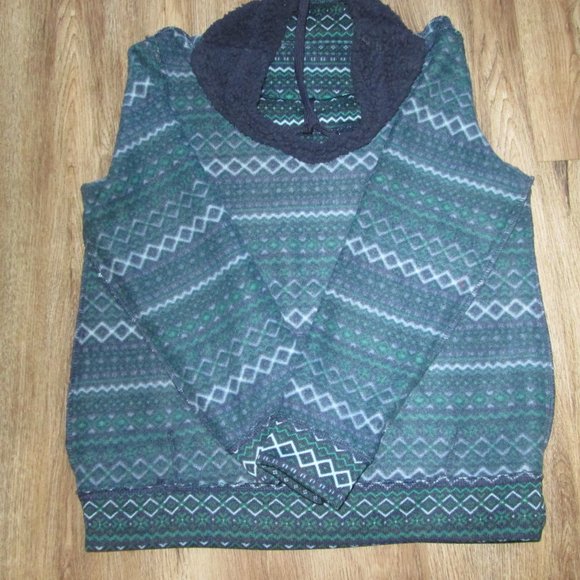 Blue and Green Pullover Sweatshirt - Picture 5 of 6